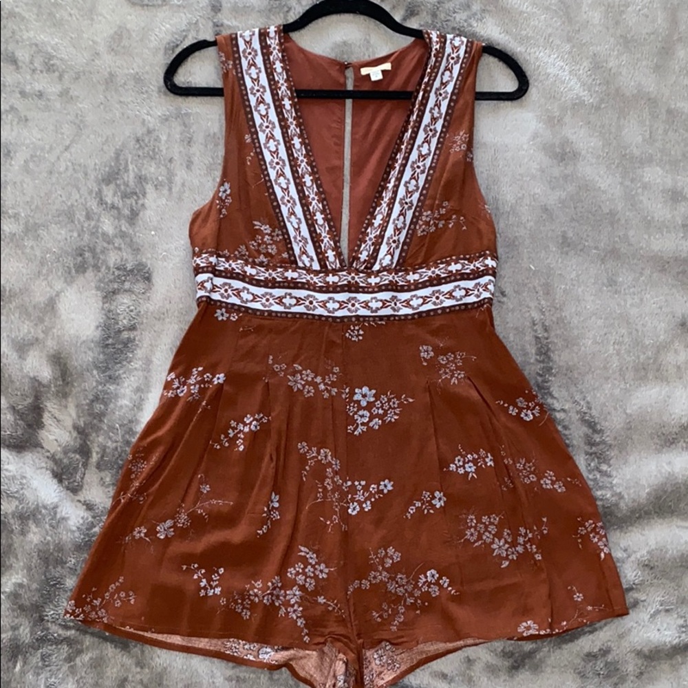 Ecoté Maroon and baby blue romper